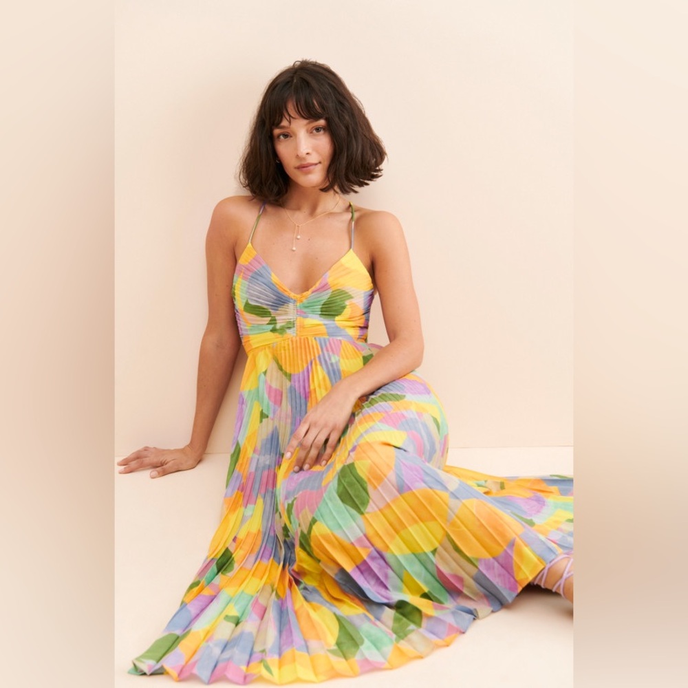 ASTR Blythe Pleated Cutout Dress - Picture 4 of 10